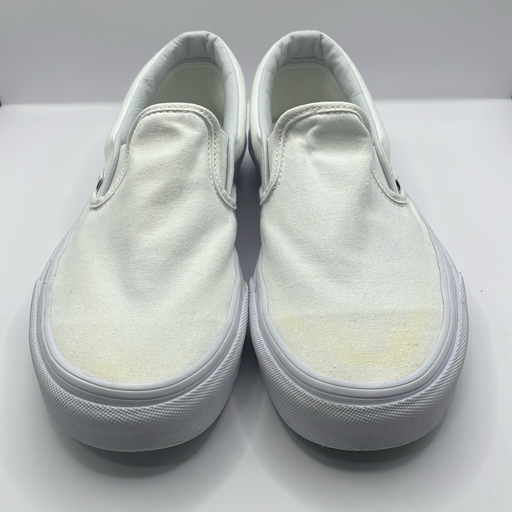 Vans Off the Wall Slip-ons in Women’s size 8.5 and Men’s size 7